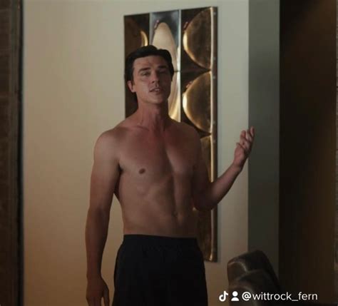 See Finn Wittrock Nude 